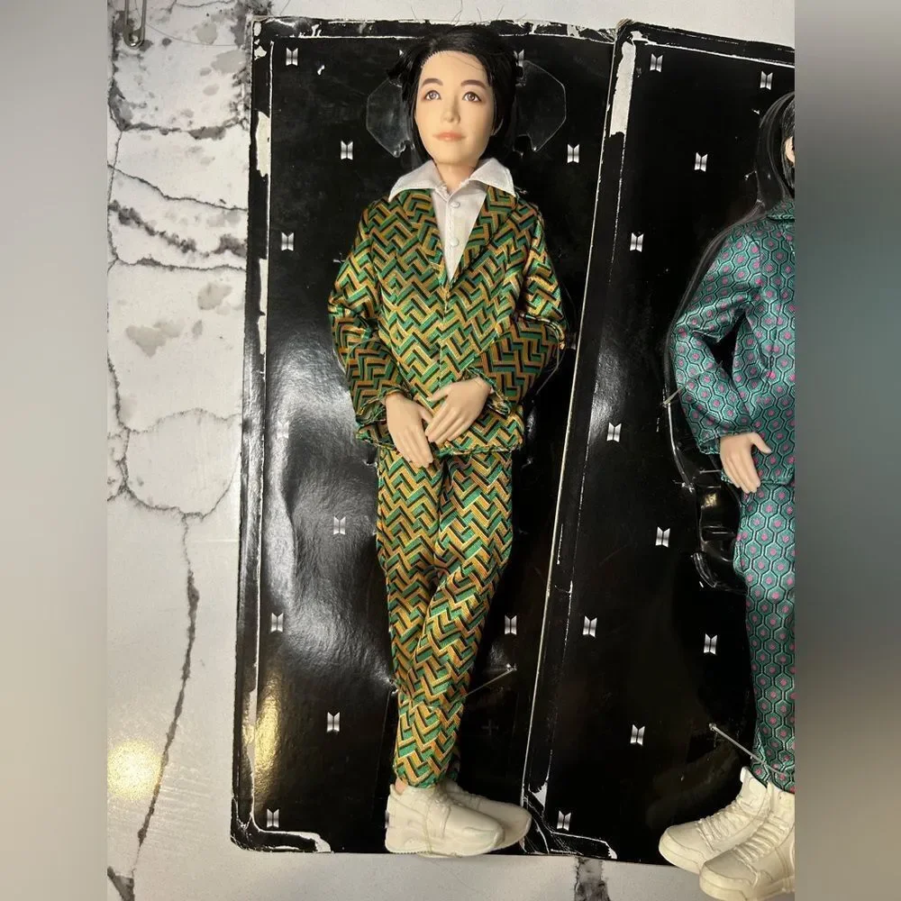 Stylish Patterned Suit Dolls Set